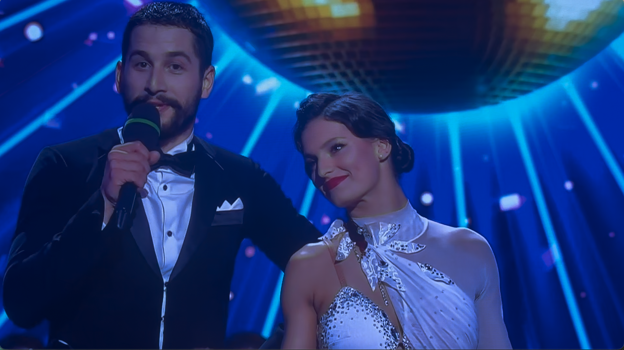 Jakub Jablonský a Anna Riebauerová poňali svoje improvizované číslo ako svadbu. 