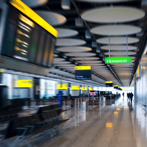 10. miejsce zajęło londyńskie Heathrow, jedno z najbardziej ruchliwych lotnisk świata. W zeszłym roku obsłużono tam ponad 73 miliony pasażerów, ale w zdobyciu tytułu jednego z najlepszych lotnisk świata w 2014 roku pomógł nowy Terminal 5 (siedziba linii British Airways) oraz modernizacja Terminalu 2, który już w tym roku zaoferuje nową, lepszą jakość obsługi pasażerskiej.