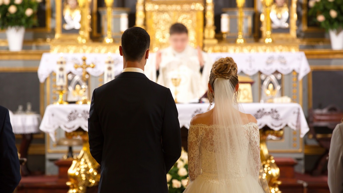 Adwokat kościelna o unieważnianiu małżeństw. "U nas ruch jak na siłowni"