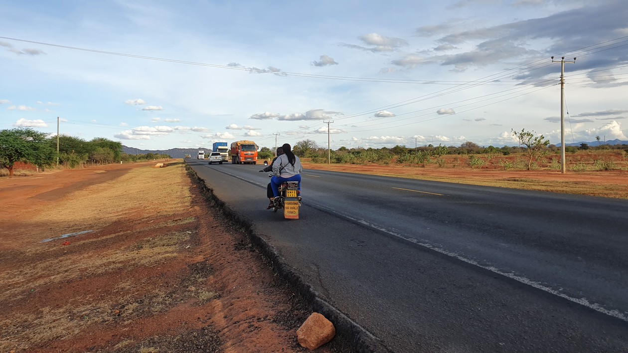 Ciężarówki na trasie Nairobi-Mombasa