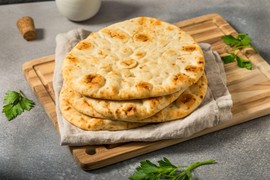 Vazdušast i mekan kao jastuče: NAJUKUSNIJI HLEB dolazi iz Indije, pravi se za manje od pola sata i neprevaziđen je sa belim lukom