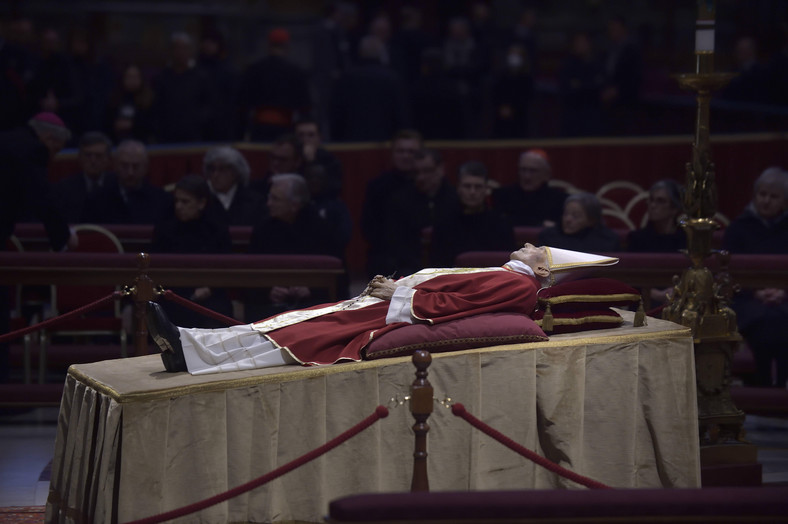 Ciało Benedykta XVI