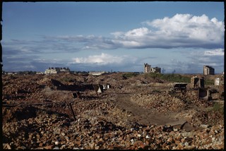 Kultura w ruinach miasta. Wystawa 'Zaraz po wojnie' w Zachęcie