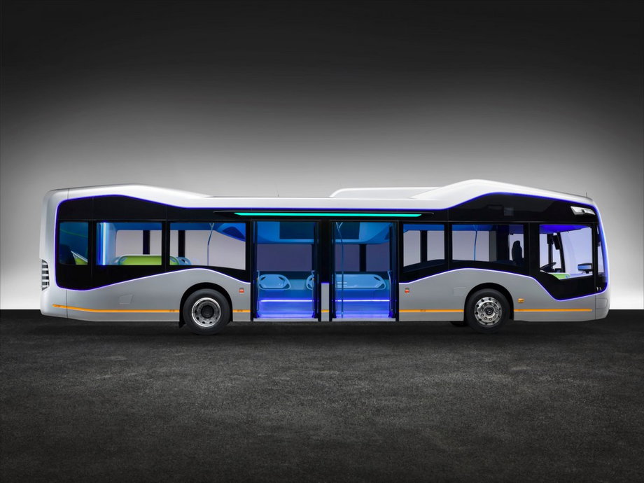 Future Bus Mercedesa