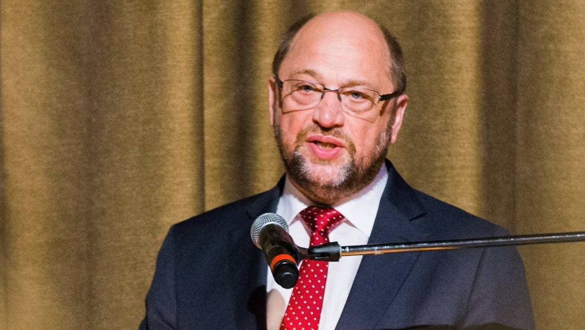 Przewodniczący Parlamentu Europejskiego (PE) Martin Schulz oświadczył we wtorek na konferencji prasowej w Strasburgu, że jest za pozostaniem Grecji w strefie euro. - Według mnie Grexit nie może być naszym celem - zaznaczył.