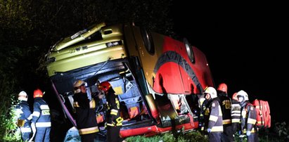 Tragedia na Podkarpaciu. Autokar spadł w przepaść. Są ofiary i ranni