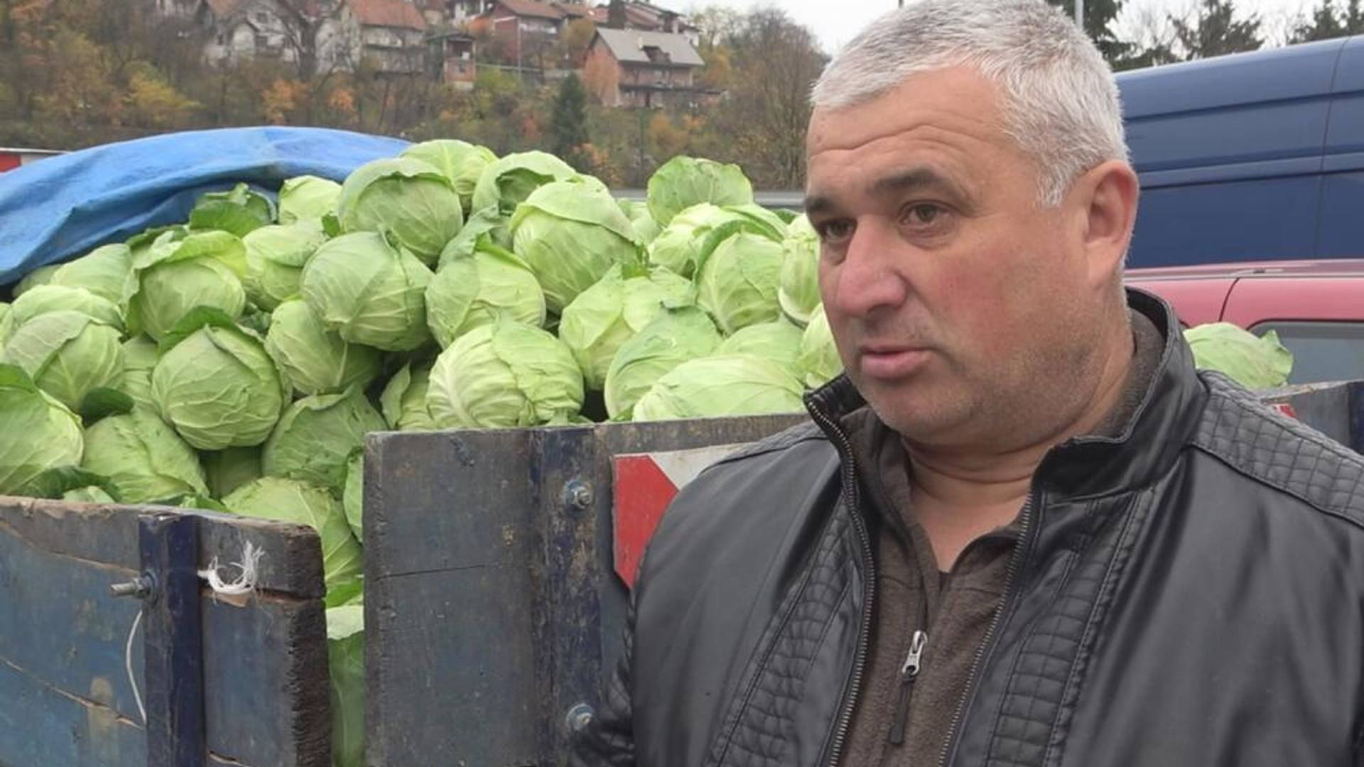 Milojku se pre dve godine jedan pijačni dan pretvorio u pakao - danas poklanja poslednju kravu onome ko mu nađe lopova