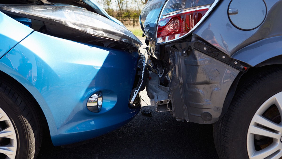 Do 27 stycznia przyszłego roku piotrkowska prokuratura okręgowa przedłużyła śledztwo dotyczące karamboli, do których doszło w styczniu tego roku na autostradzie A1 - dowiedziała się PAP ze źródeł zbliżonych do sprawy. W wyniku wypadku jeden z poszkodowanych zmarł.