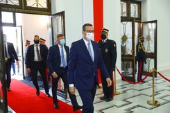 Premier po zaprzysiężeniu: Dzięki prezydentowi Dudzie zmiana dokonuje się dzień po dniu