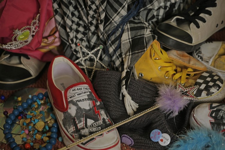 Poznasz ich po trampkach, obcisłych spodniach, rękawiczkach bez palców...