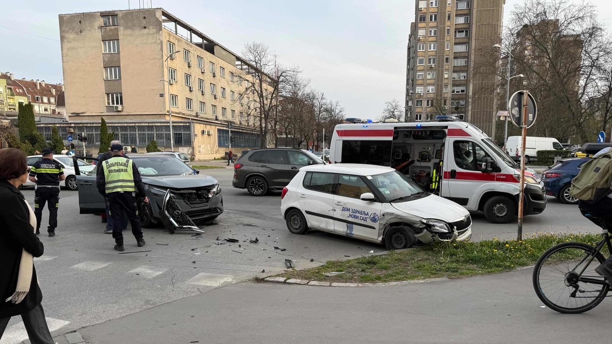 Saobraćajna nesreća u Novom Sadu 