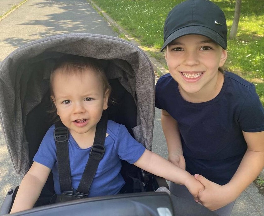 Lav Teodorović sa sestrom