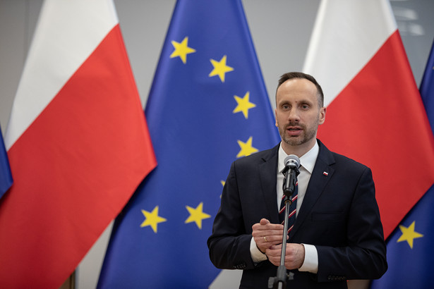 Solidarna Polska o praworządności: Niepokoi nas to, iż w tej sprawie inny komunikat płynie ze strony przewodniczącego RE [WYWIAD]