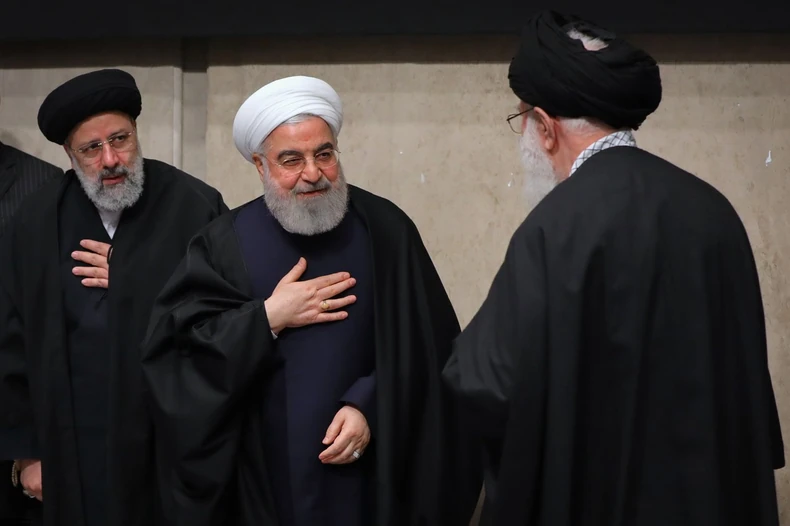 Ibrahim Raisi i Hasan Rohani sa ajatolahom Alijem Hamnejom