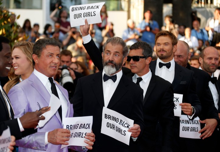 Sylvester Stallone, Mel Gibson, Antonio Banderas, Kellan Lutz przyłączyli się do akcji 'Bring Back Our Girls'