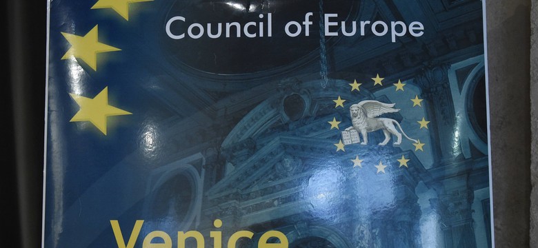 PiS już nie jest obrażone na Komisję Wenecką. "Zamierzam mówić o zamachu"