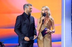 Agnieszka Woźniak-Starak zachwyciła kreacją. Suknia spłatała jej figla