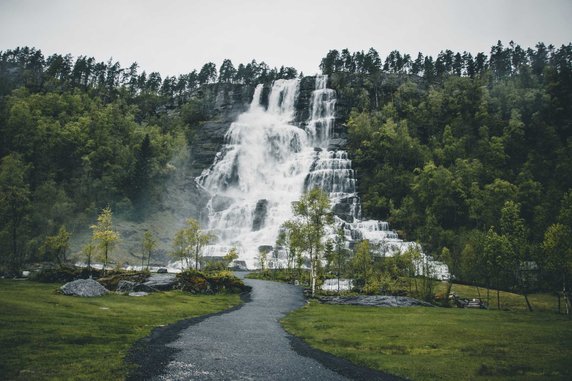 Tvindefossen - kieruneknorwegia.pl