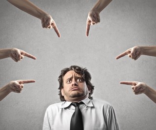 Wszystko o karach w pracy: kiedy można je nakładać, jak pracownik może się bronić