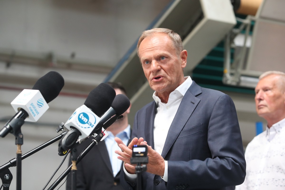 Politycy PO (na zdj. przewodniczący Donald Tusk) nie zamierzają przeszkadzać rządowi w realizacji tego zadania