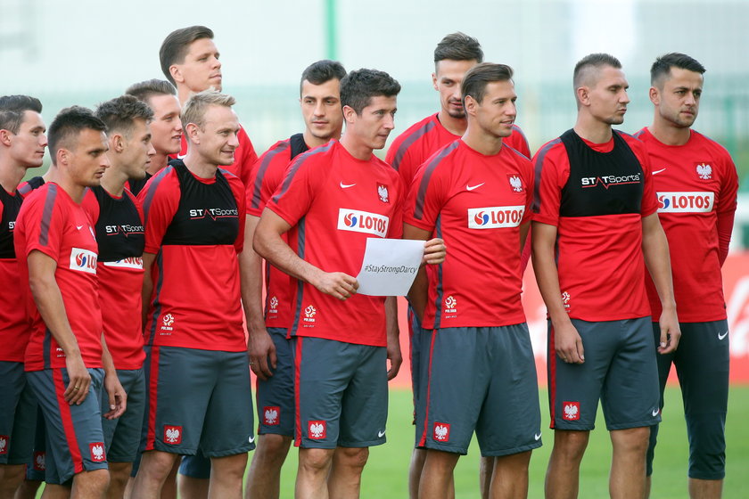Polscy piłkarze wspierają Darcy'ego Warda