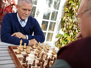 szachy starsi panowie emerytura
