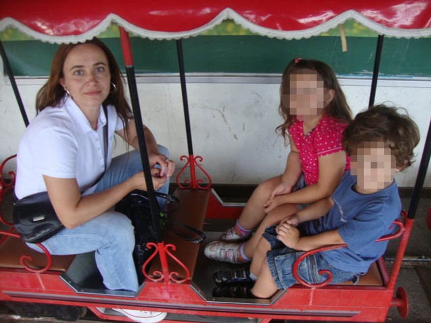 Slađana sa decom koja su joj oduzeta