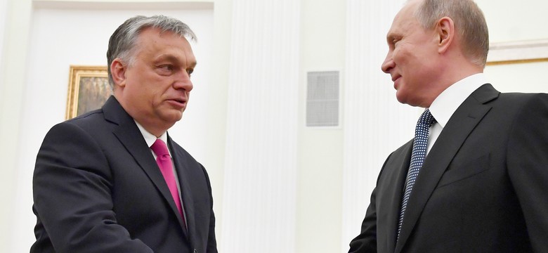 Orban u Putina. "Nie potrzebuję mandatu". Tusk zniesmaczony