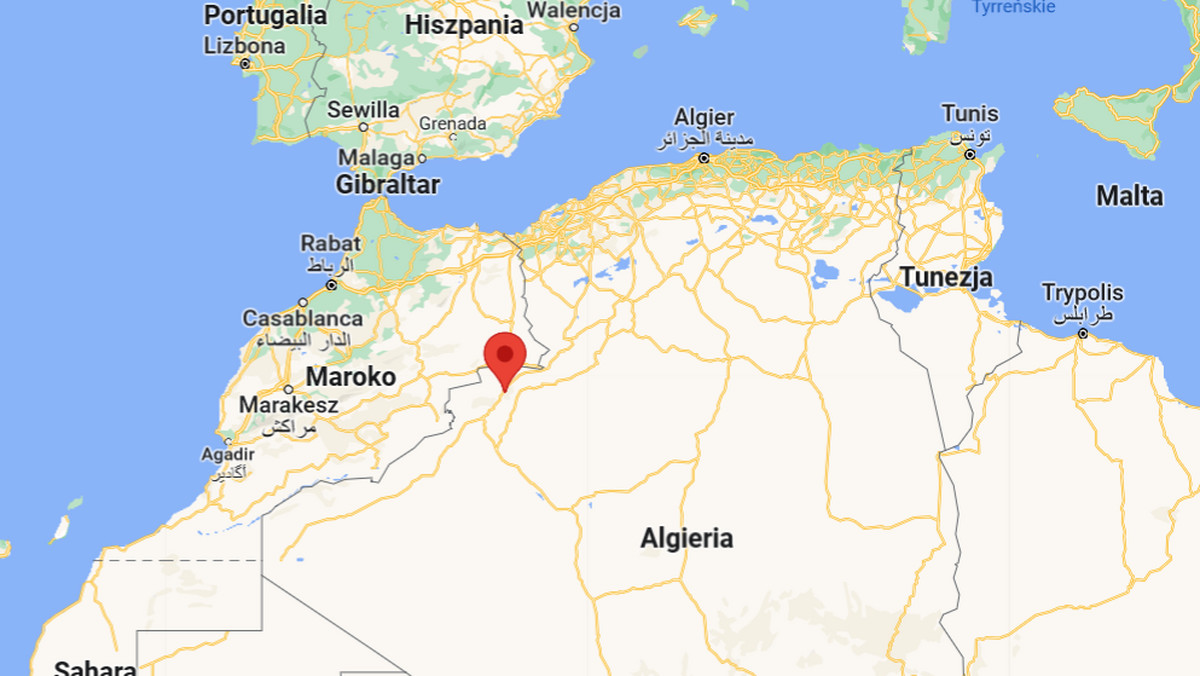 W ćwiczeniach Tarcza Pustyni rozpoczętych w środę i zaplanowanych do 28 listopada w okolicach miejscowości Hamakir i miasta Baszszar, blisko granicy z Marokiem, oddziały trenują operacje antyterrorystyczne w środowisku pustynnym — poinformowało w komunikacie ministerstwo obrony Algierii, na który powołała się EFE.