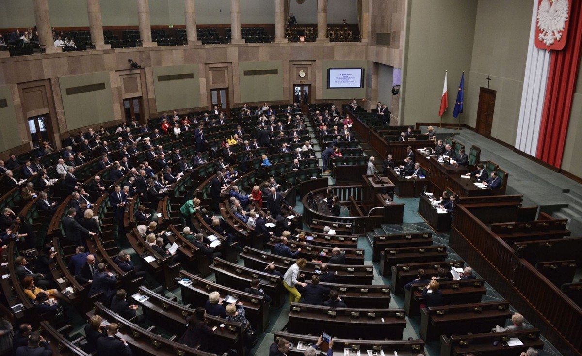 Polska polityka jest przesiąknięta tęsknotą za czystością. Ale czy to marzenie się spełni? Czy nastanie nasza sanacja?
