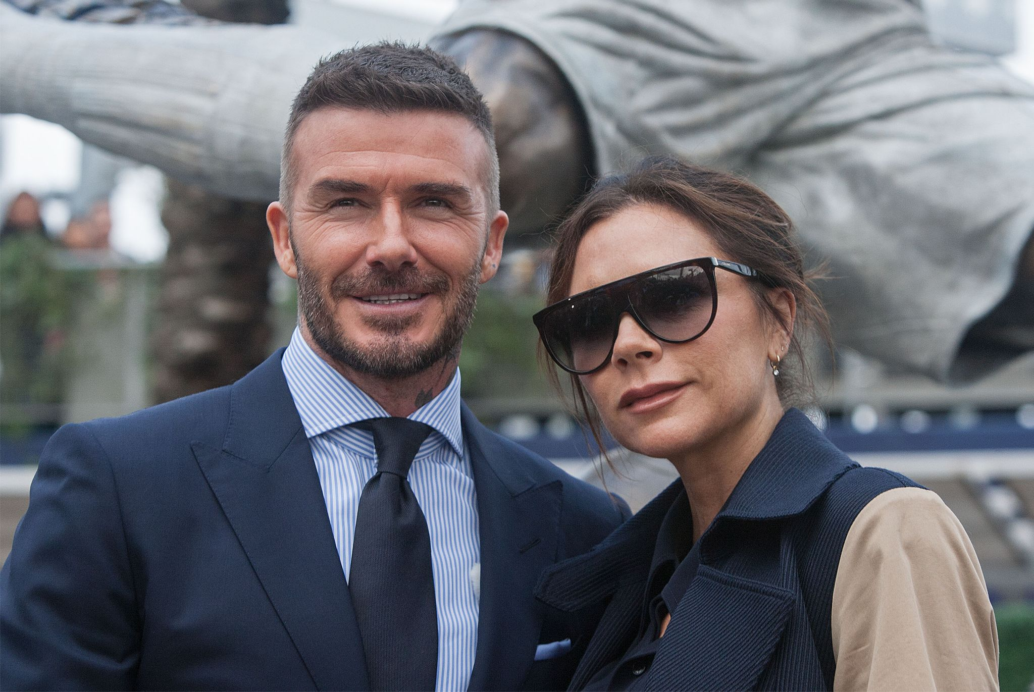 Beckham schert sich Kahlstelle und erntet Spott von Victoria