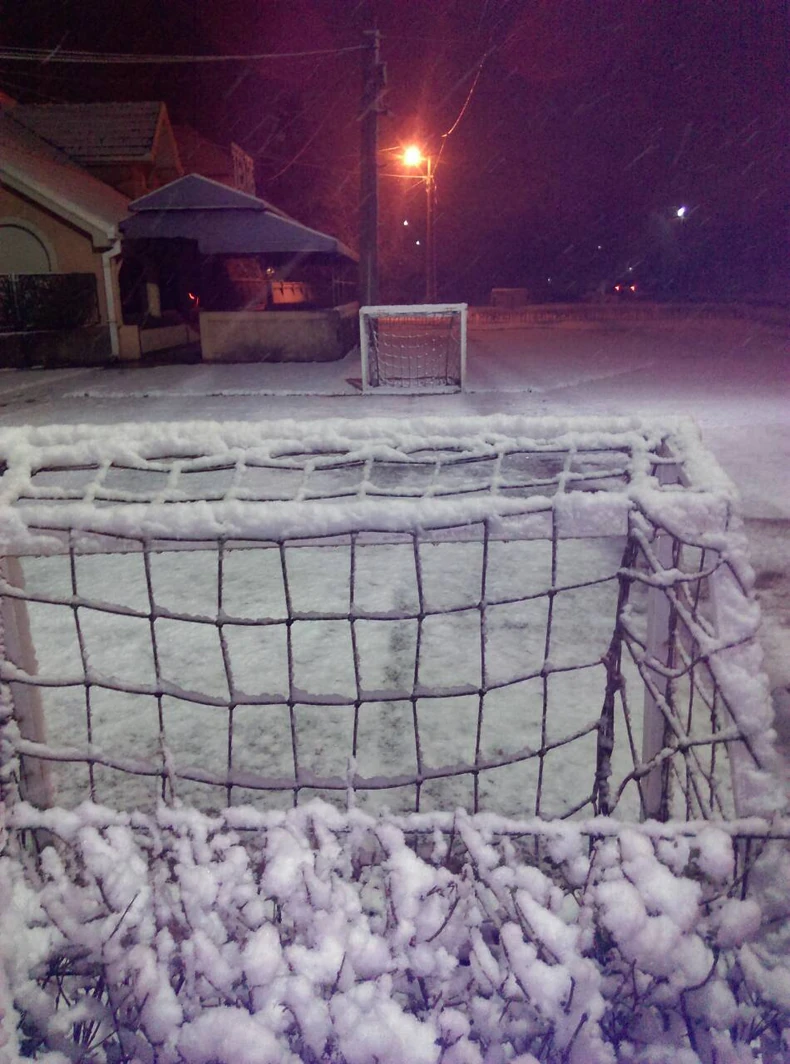 Zavejani tereni u Surčinu