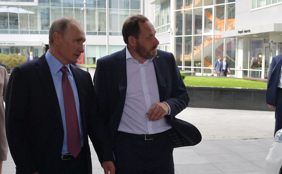 Władimir Putin i prezes Yandexu Arkadij Wołoż