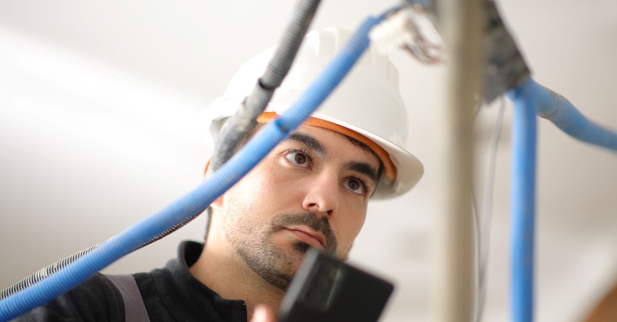 W 2026 roku to oni będą najbardziej pożądanymi pracownikami. 17 zawodów, które będą dyktować warunki