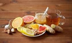 Domowe sposoby na ból gardła - herbatki, mikstury i płukanki, które naprawdę pomagają