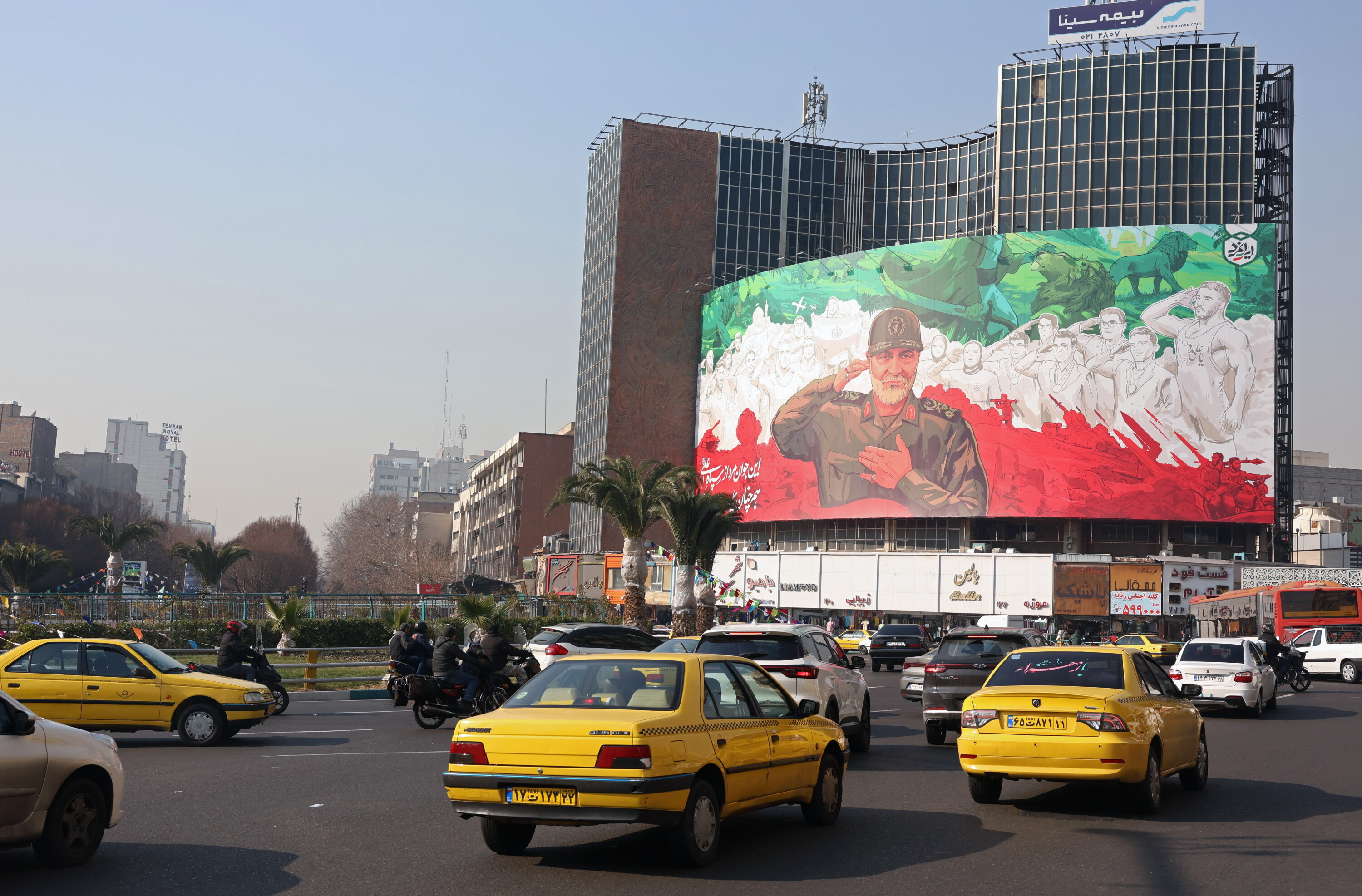 95 mld dolarów: Chamenei ma uciec do Moskwy?