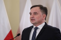 Ziobro: Dotacja UE wcale nie jest bezzwrotna. Będzie spłacana przez 30 lat