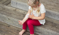 Alergia skórna u dzieci - przyczyny i objawy. Jak pielęgnować skórę alergiczną u dziecka?
