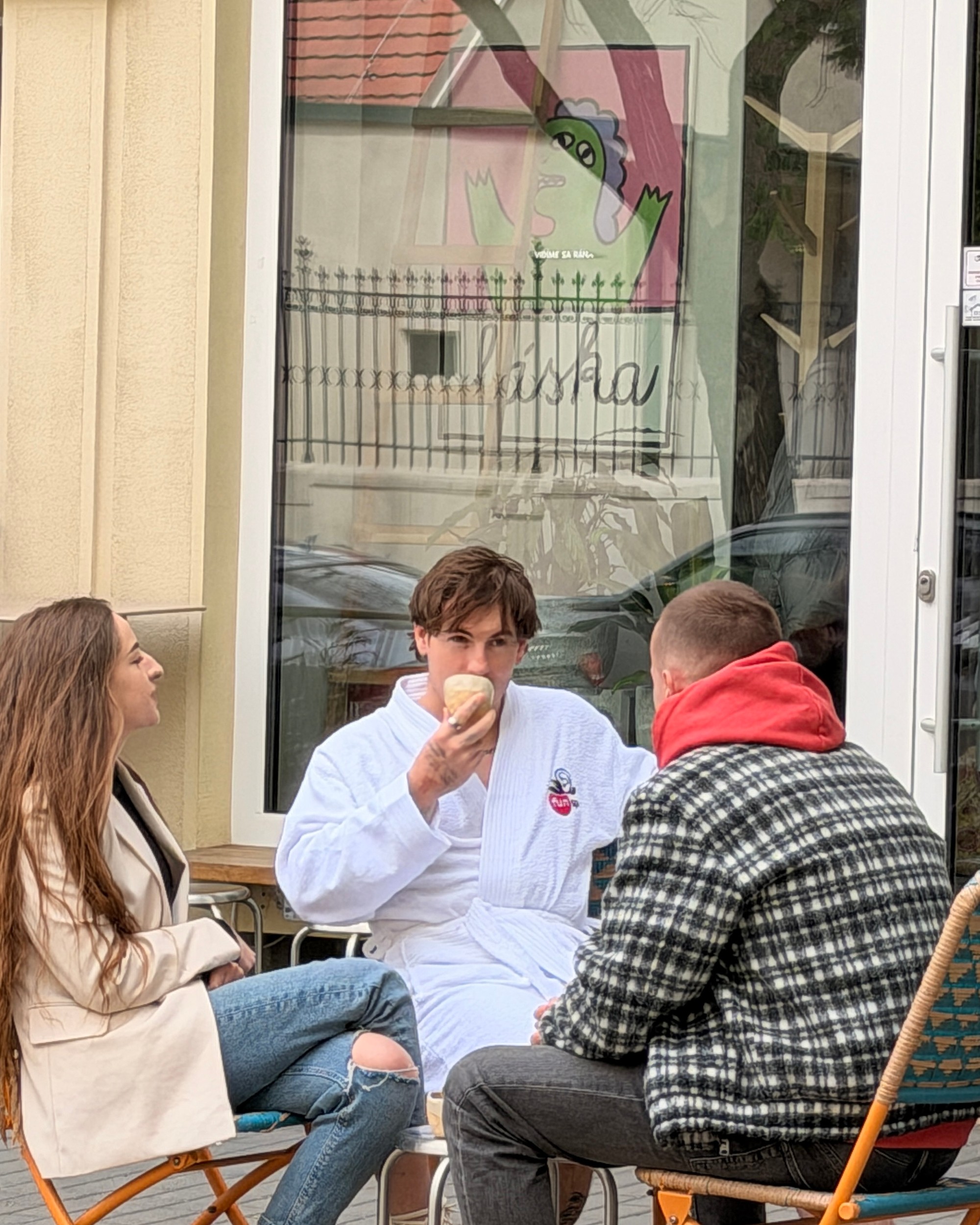 Peter Altof alias Expl0 v outfite, ktorý by čakal len málokto.