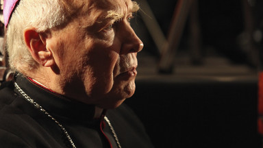Abp Gocłowski: biskup nie nakłada ekskomuniki