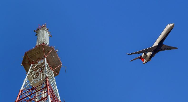 AT&T and Verizon's 5G service deployment is facing pushback from airlines due to safety concerns.