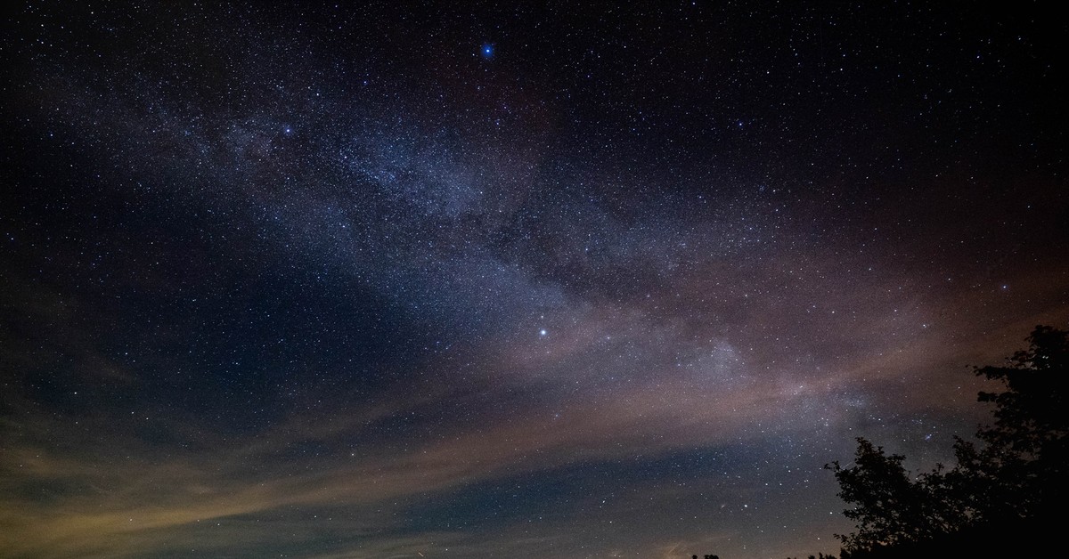 Nocne rozbłyski nad Polską. Niemcy i Duńczycy też coś widzieli. Ekspert wyjaśnia