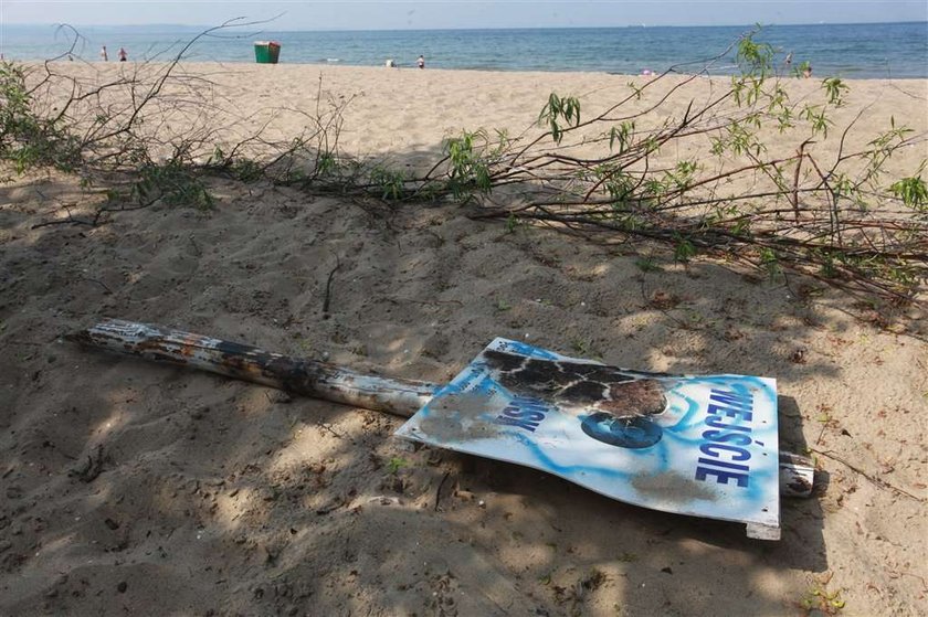 Oto plaże nad Bałtykiem: brud, smród, śmieci