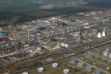 Niemcy przejmują kontrolę nad rafineriami Rosnieftu