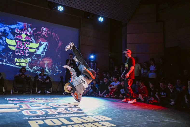 Gieras podczas Red Bull BC One Poland Cypher 2016 (fot. Gniewko Głogowski/Red Bull Content Pool)