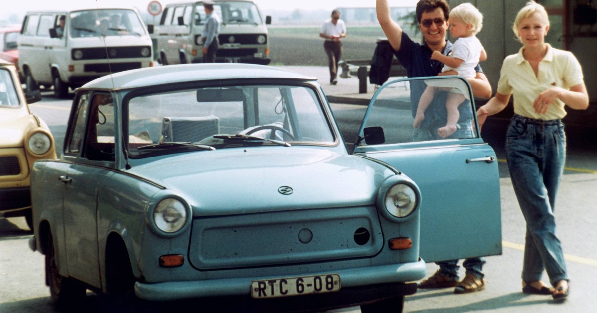 Jak wyglądało życie w NRD? Na Trabanta czekało się 10 lat, ale miliony Polaków jeździły tam na saksy
