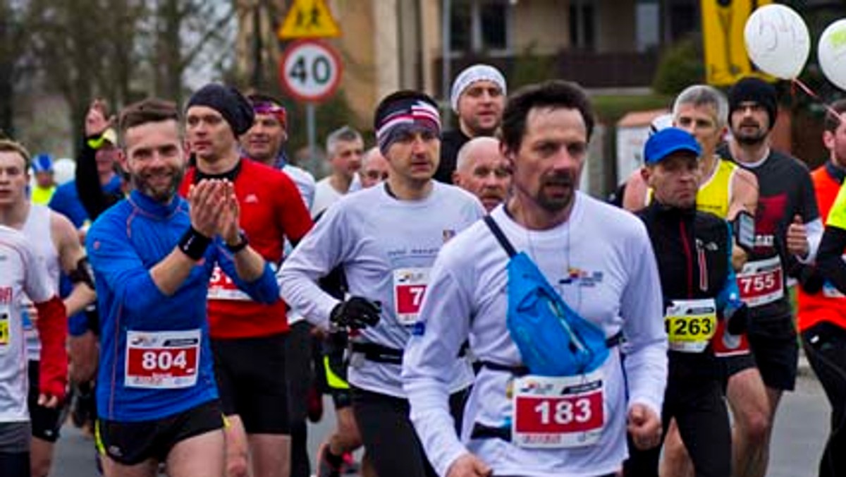 Mają i biec, i podziwiać odnowione miasto. Znamy nową trasę łódzkiego DOZ Maratonu. Biegacze zmierzą się ze sobą oraz z czasem już 17 kwietnia.