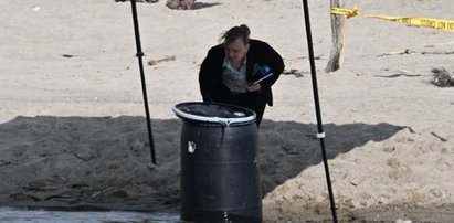 Makabryczne odkrycie na pięknej plaży. Ciało ukryte było w beczce