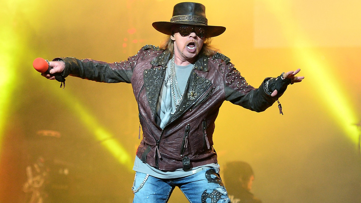 Axl Rose, Slash i Duff McKagan potwierdzili za pośrednictwem Twittera i Instagrama, że Guns N' Roses w dawnym składzie się reaktywują. Pierwszy wspólny koncert od 1993 roku grupa zagra na Coachelli 2016. Przewidywana jest także trasa koncertowa obejmująca 25 miast.