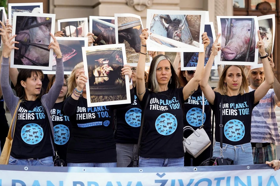 Na Trgu Republike se okupili aktivisti iz različitih krajeva Srbije